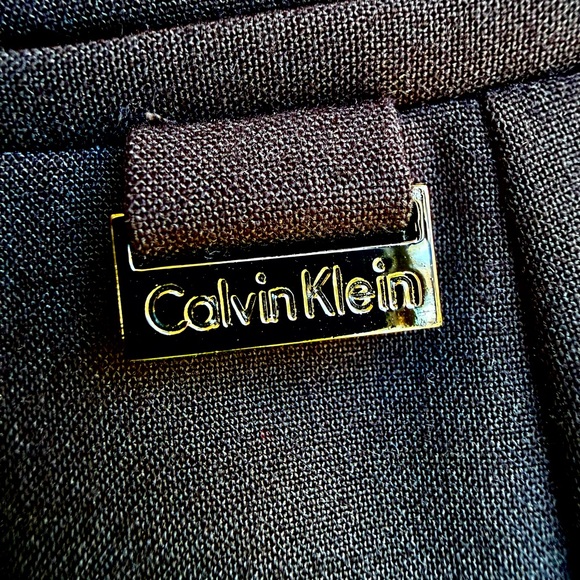 Woman’s Calvin Klein Suits Black Pencil Skirt
Size 6 NWT - Picture 7 of 7